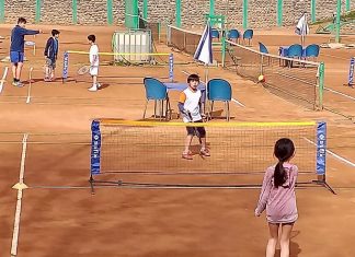 Tenis gratuito y dos estudiantes a la selección chilena de vóleibol