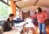 Largas colas en Chile para votar en el referendum constitucional