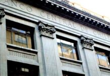 Banco Central alerta sobre debilidad económica de Chile y recorta con fuerza proyección de crecimiento