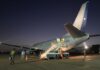 En avión FACh expulsan de Chile a 30 personas con antecedentes penales
