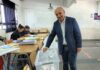 Senador Castro ejerció su derecho al voto en Liceo Óscar Castro de Rancagua