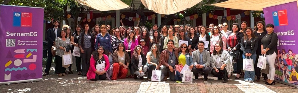 ESCUELA-MUJER