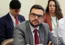 Diputado Neumann respalda proyecto de ley que facilita creación de colegios particulares subvencionados ante escasez de matrículas