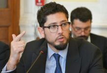Rafael Araos renuncia como subsecretario de Ciencias tras diferencias con la ministra Lincolao