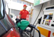 Un respiro: bencinas y diésel bajan de precio casi $120 este jueves