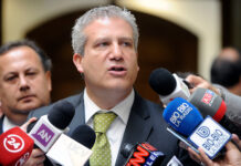Nombramiento de Ricardo Rincón como embajador en Panamá en vilo tras cuestionamientos por caso de VIF