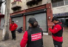 La fachada se cayó: operativo liderado por municipio descubre casino clandestino oculto tras local de artículos de maquillaje