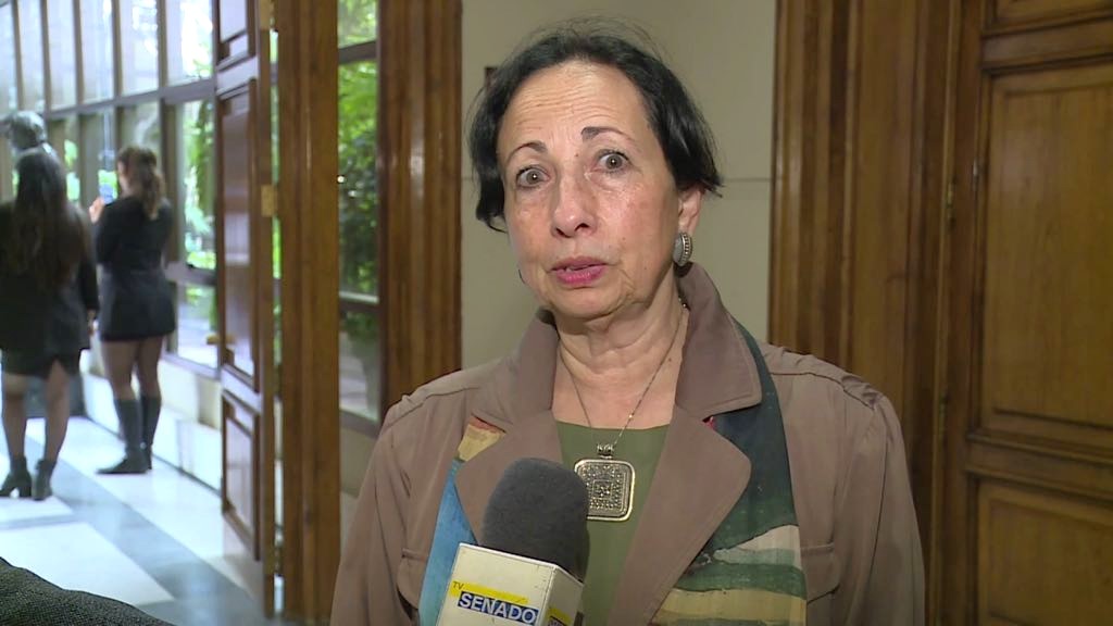SENADORA06