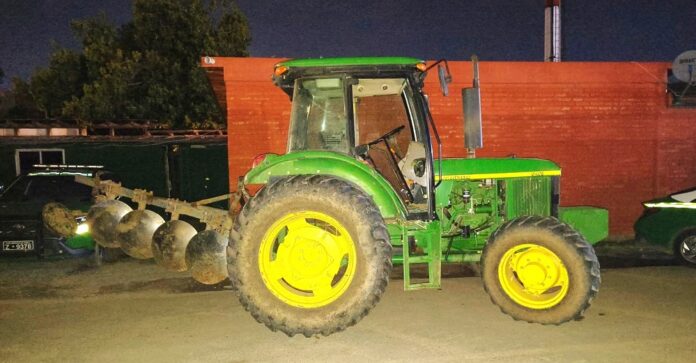 TRACTOR