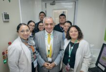 Hospital Regional prepara quimioterapias para más de 600 pacientes al mes: conoce el trabajo de su Farmacia Oncológica
